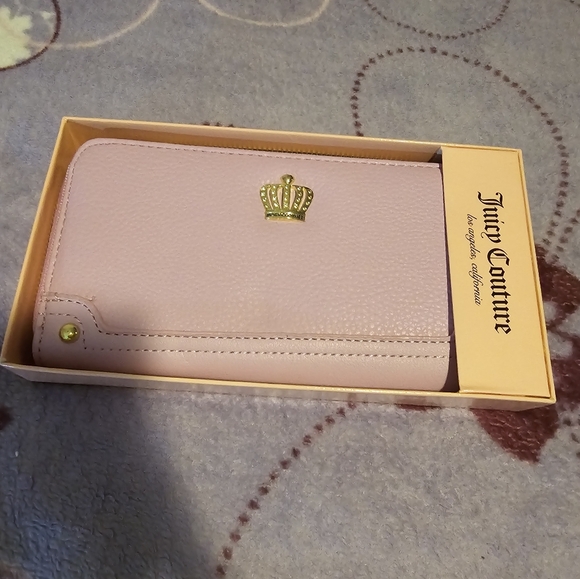 Juicy Couture Wallet - Picture 1 of 8